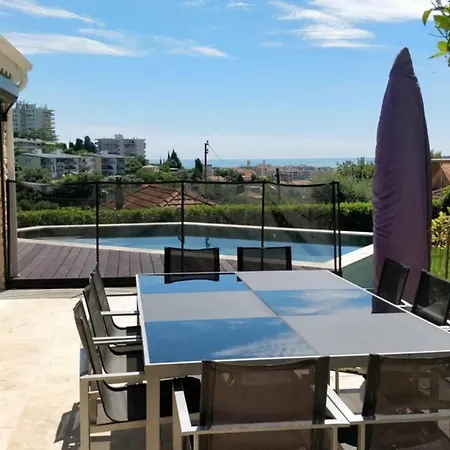 Villa Villa Familiale Avec Piscine Et Climatisation *
