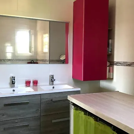 Villa Familiale Avec Piscine Et Climatisation * Antibes