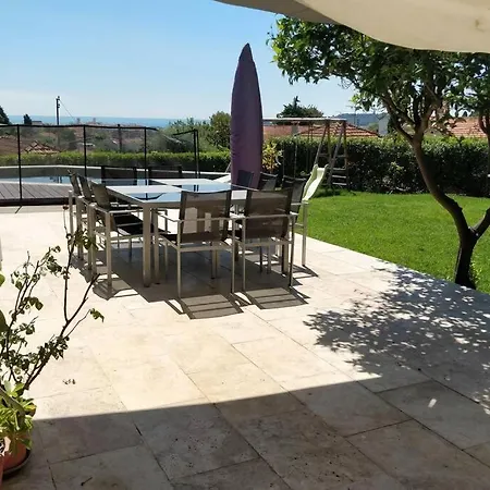 Villa Villa Familiale Avec Piscine Et Climatisation *
